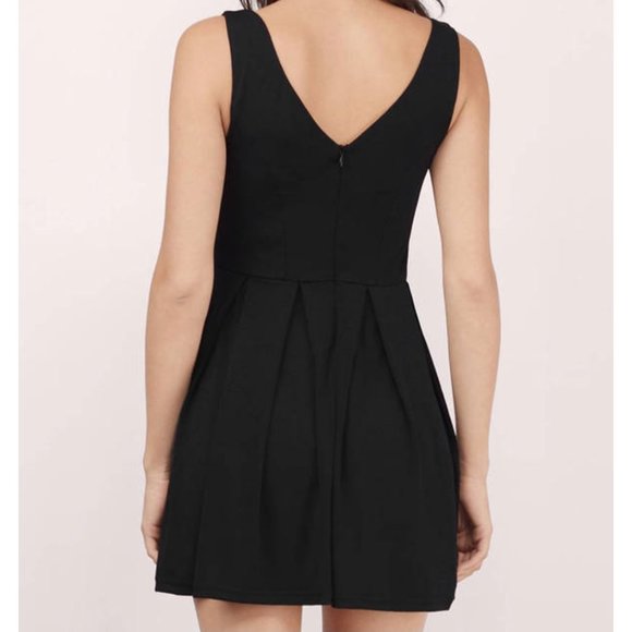 TOBI Marisella Black Skater Dress - Picture 4 of 9